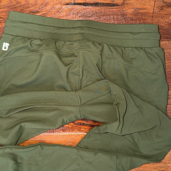BuffBunny Jasmine Jogger Legging in Olive Green, Size S - Picture 7 of 7